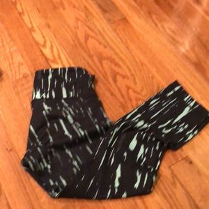 Excellent pair of Lululemon Crops size 4